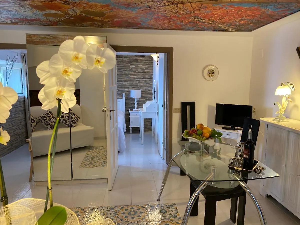 Apartment Villa Don Mimi Guarnaschelli La Dependace Italy